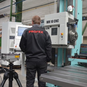 Meranie-a-kalibracia-linearnych-pravitok-laserom-Renishaw